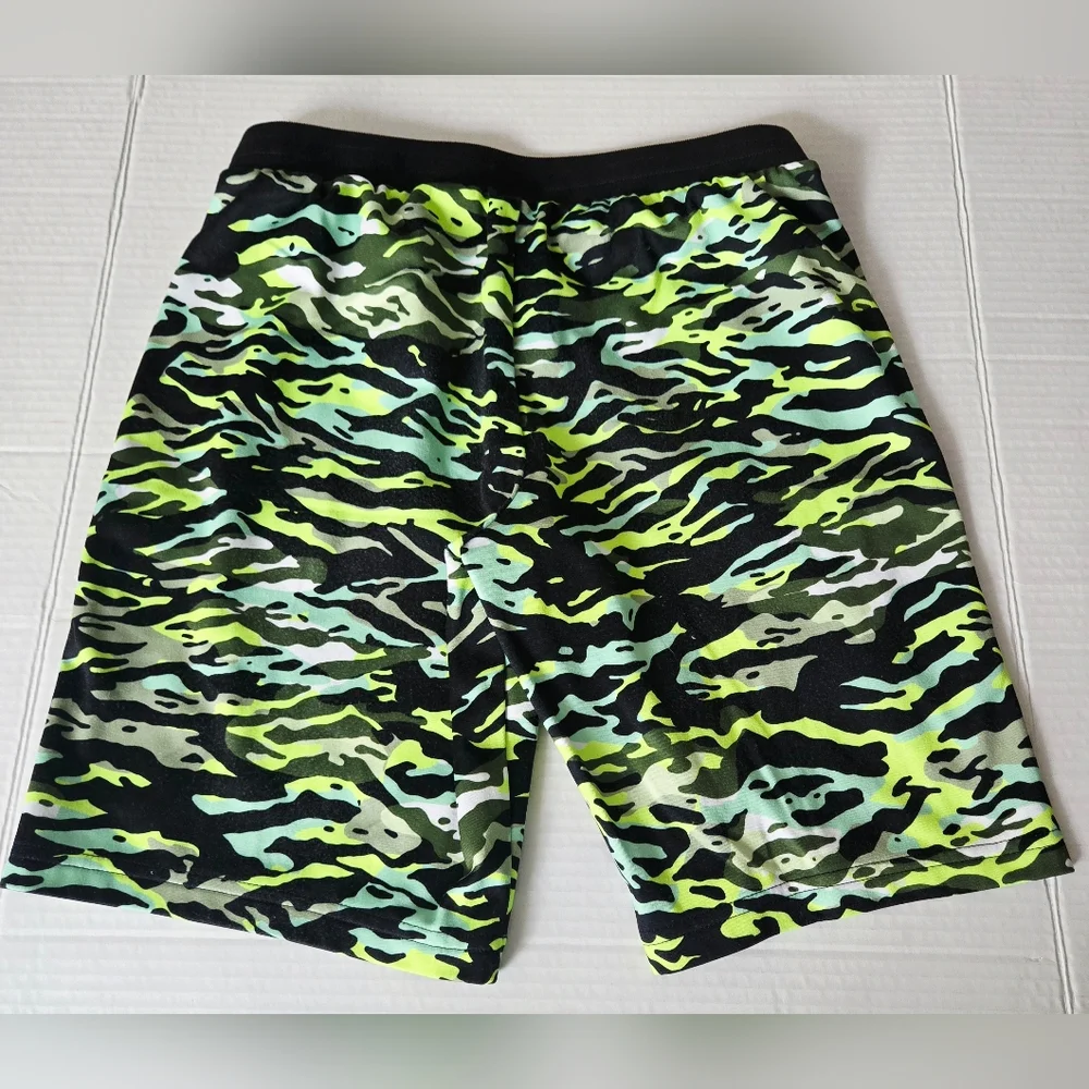 Under‎ Armour Boys YLG Yellow Green Camouflage Pennant Shorts
